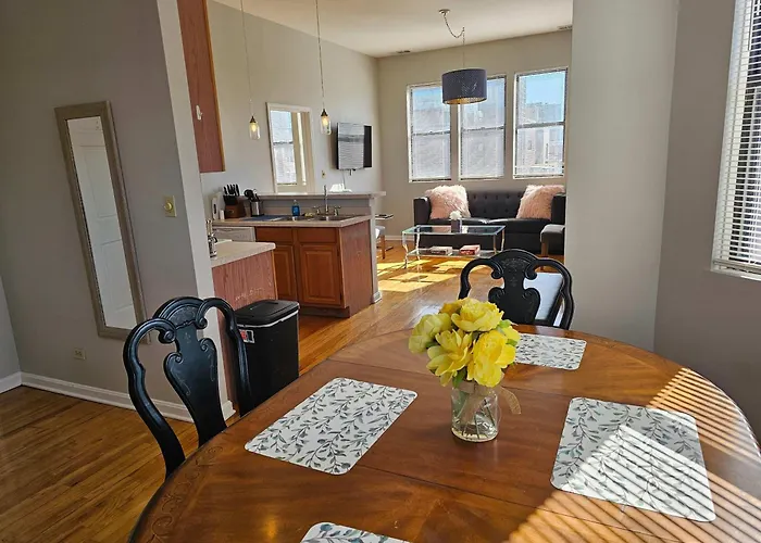 Two Bedroom West Loop Chicago